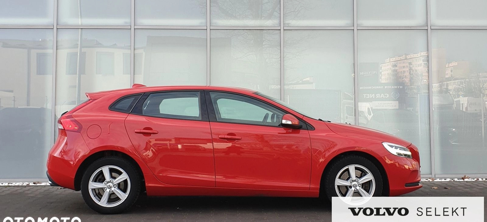 Volvo V40 cena 59900 przebieg: 190800, rok produkcji 2018 z Chojnice małe 172